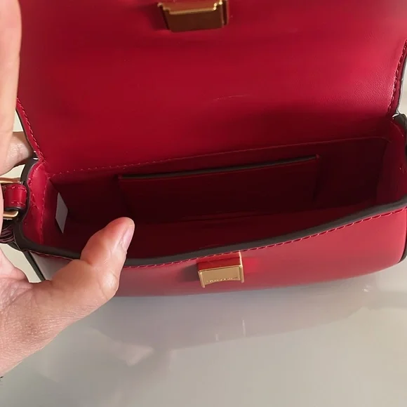 New, tory burch britten smooth mini top handle red crossbody $350 - Picture 8 of 16